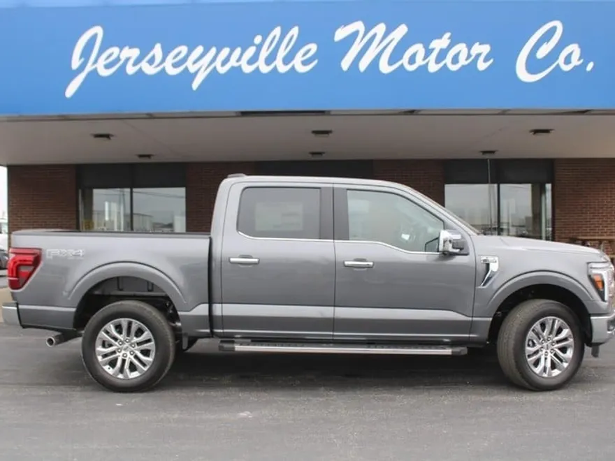2025 Ford F-150 Lariat photo 1