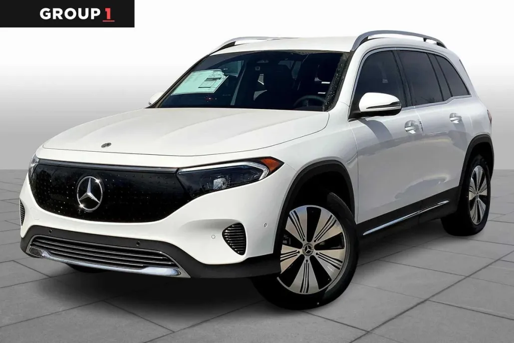 2025 Mercedes Benz EQB 300 4MATIC photo 1
