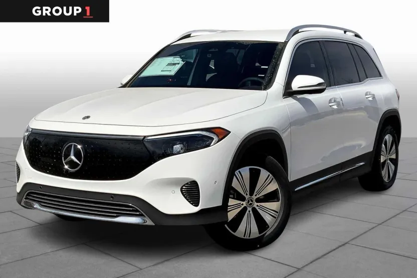2025 Mercedes Benz EQB 300 4MATIC photo 1