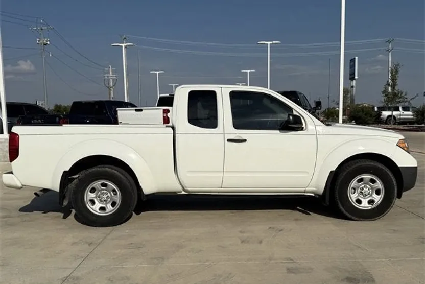 2021 Nissan Frontier S photo 1