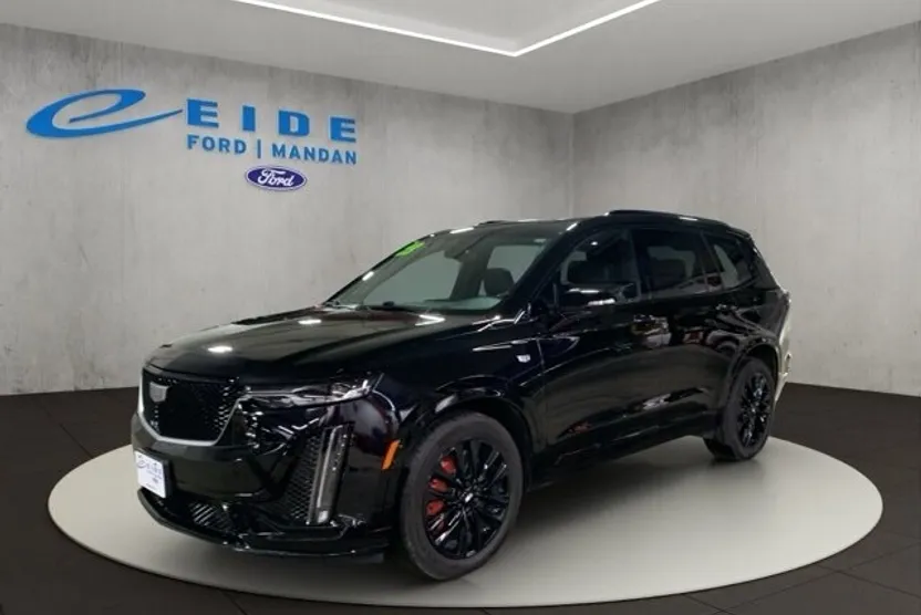 2023 Cadillac XT6 Sport photo 1