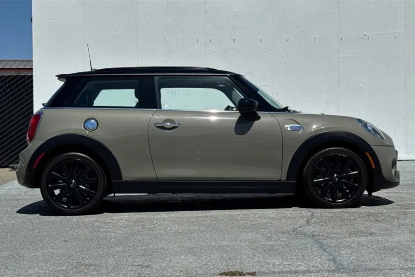 2020 Mini Cooper 2 Door Hardtop S photo 1