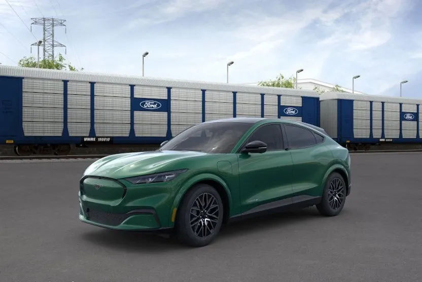 2025 Ford Mustang Mach-E Premium photo 1
