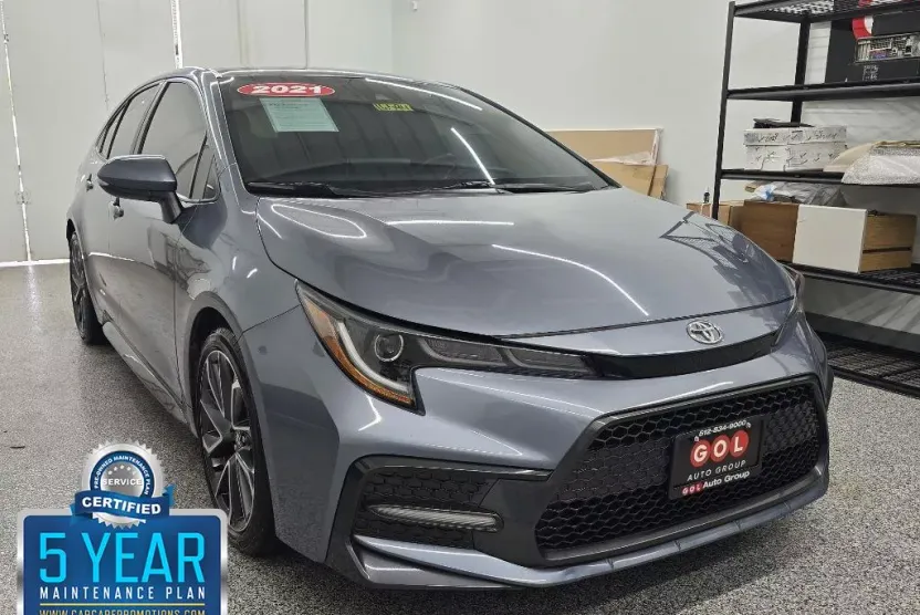 2021 Toyota Corolla SE photo 1