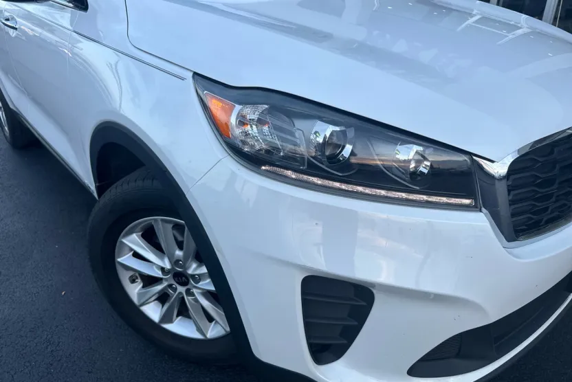 2019 Kia Sorento LX S photo 1