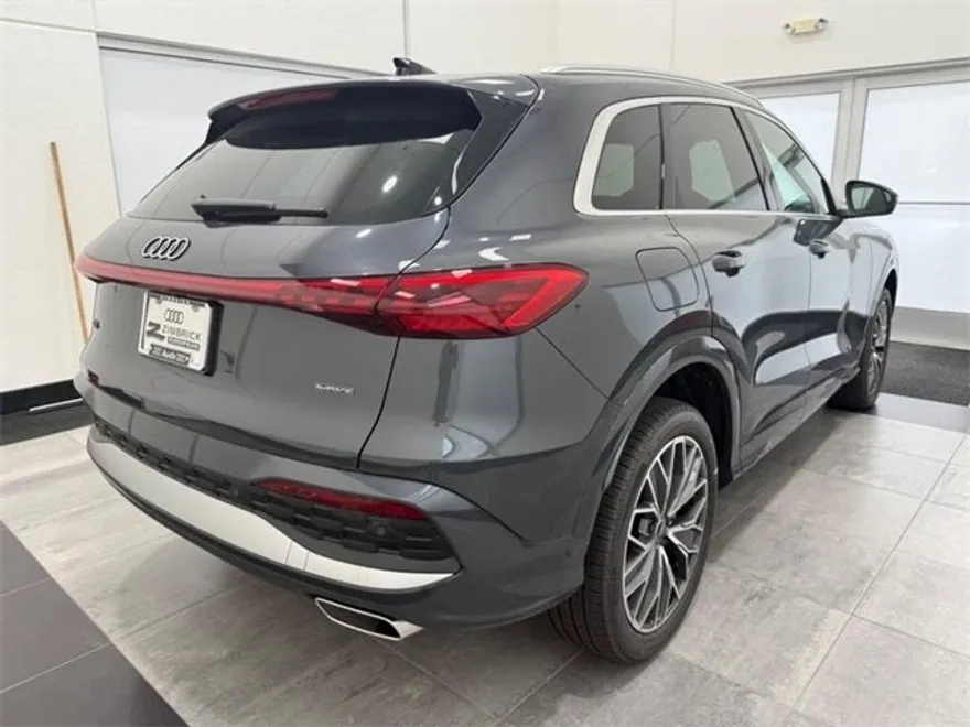 2025 Audi Q5 2.0T Premium Plus photo 1