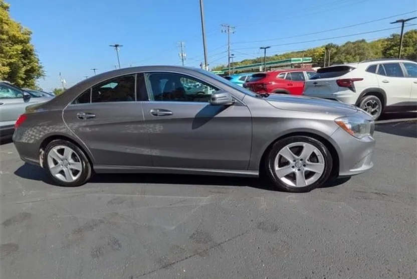 2015 Mercedes Benz CLA 250 4MATIC photo 1