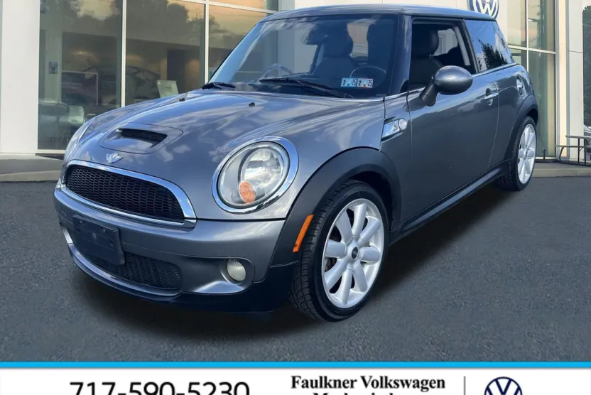 2008 Mini Cooper 2 Door Hardtop S photo 1