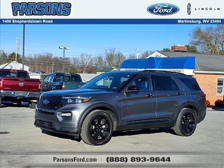 2024 Ford Explorer ST-Line photo 1