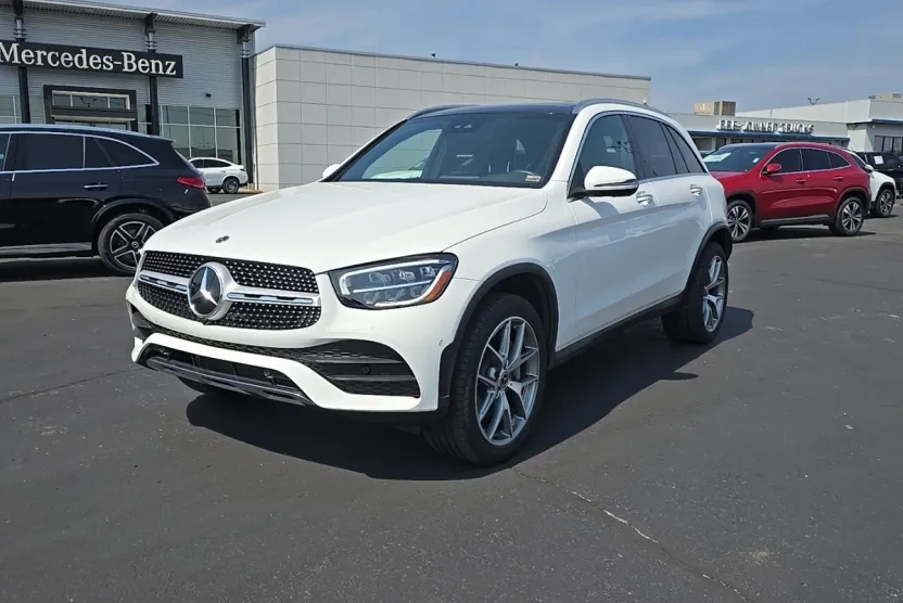 2022 Mercedes Benz GLC 300 4MATIC photo 1