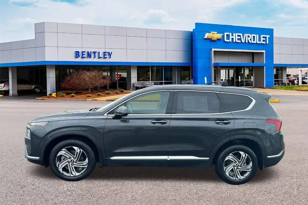2022 Hyundai Santa Fe SEL photo 1