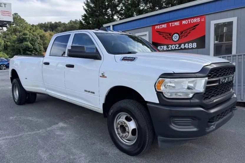 2022 Ram 3500 Tradesman photo 1