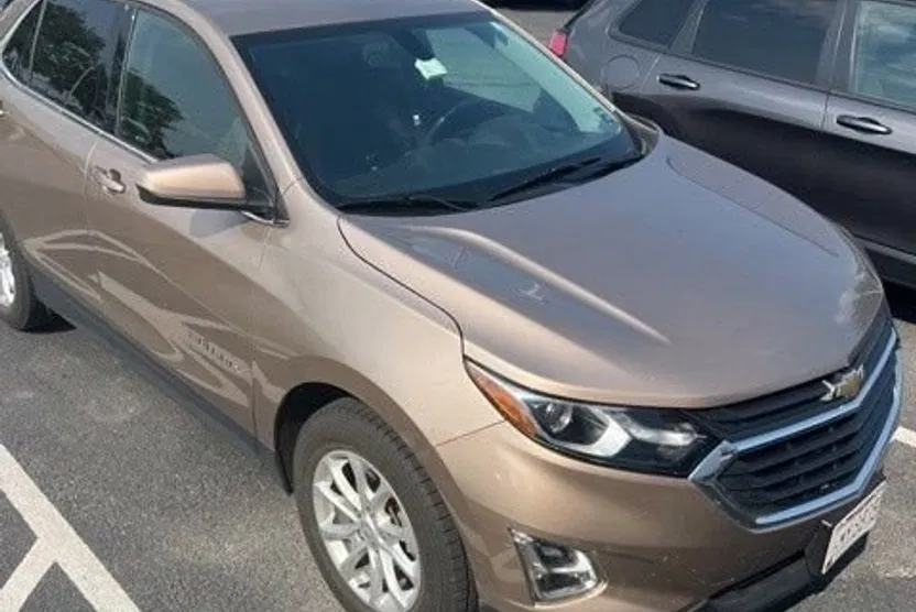 2018 Chevrolet Equinox LT photo 1
