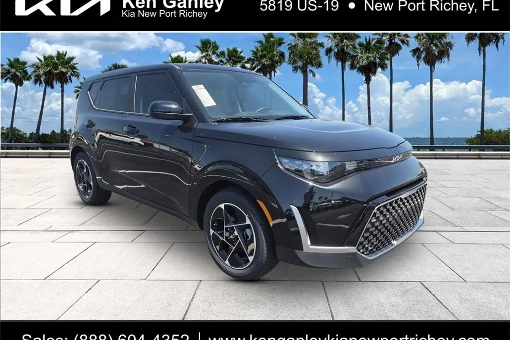 2025 Kia Soul EX photo 1