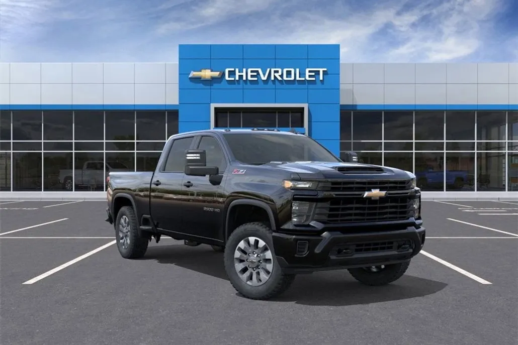 2024 Chevrolet Silverado 2500HD Custom photo 1
