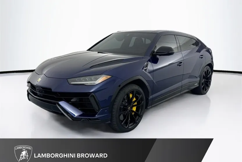 2023 Lamborghini Urus S photo 1