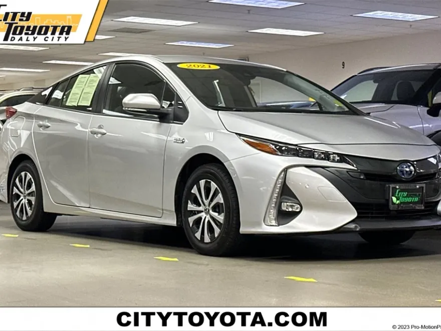 2021 Toyota Prius Prime Limited photo 1