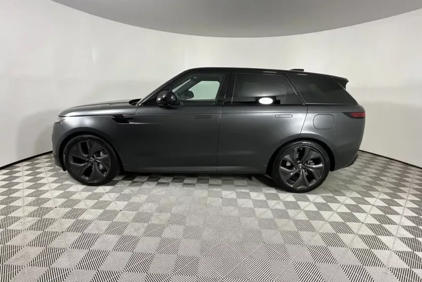 2025 Land Rover Range Rover Sport P460e Dynamic SE photo 1
