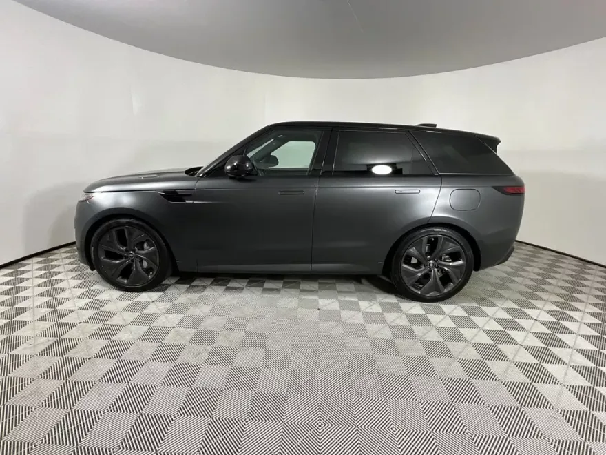 2025 Land Rover Range Rover Sport P460e Dynamic SE photo 1