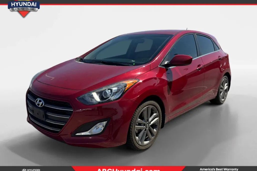 2017 Hyundai Elantra GT Base photo 1