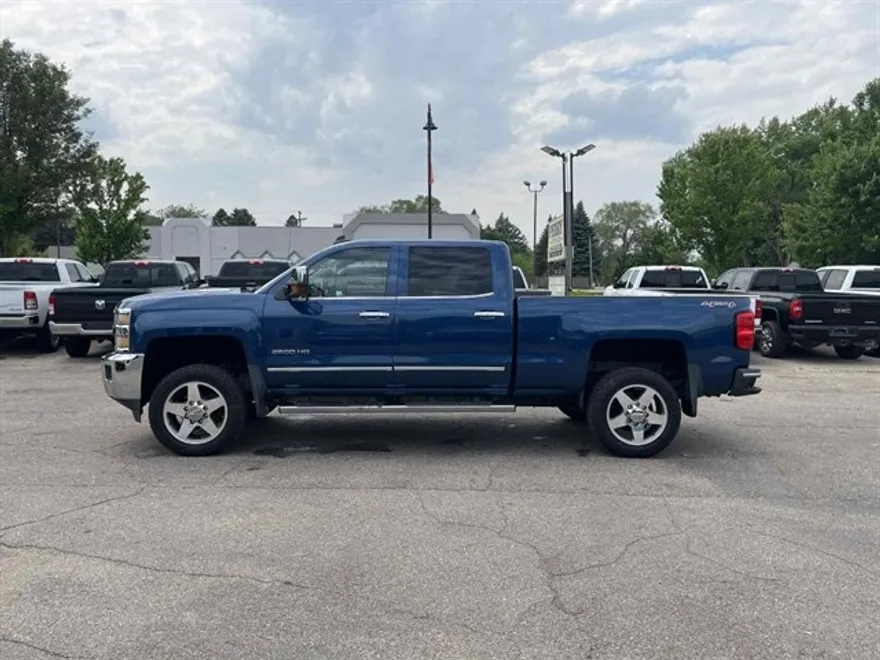 2016 Chevrolet Silverado 2500HD LTZ photo 1