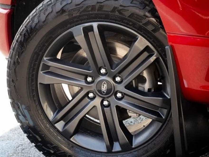 2022 Ford F-150 Lariat photo 1