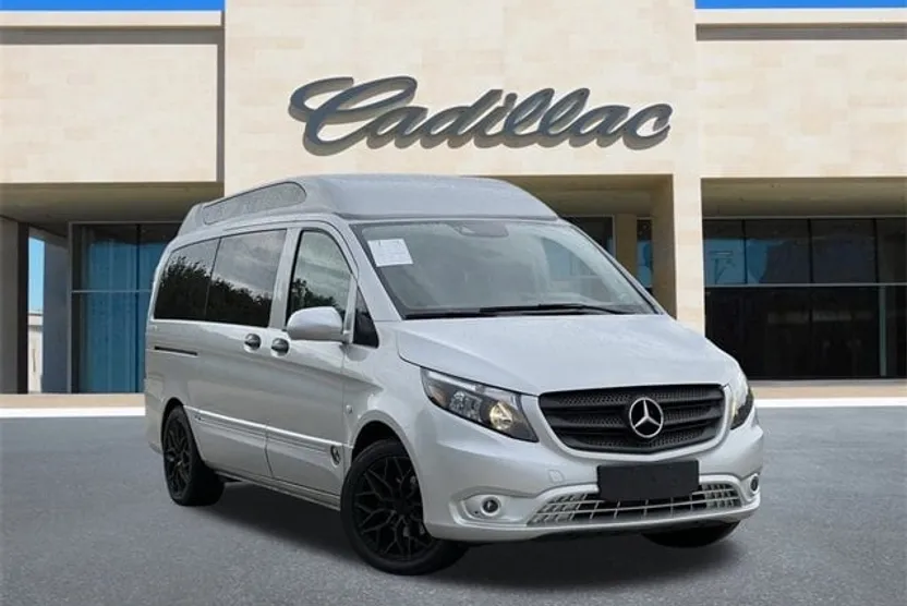 2021 Mercedes Benz Metris Passenger Van photo 1