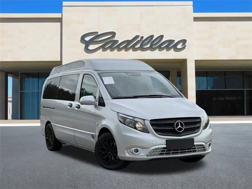 2021 Mercedes Benz Metris Passenger Van photo 1