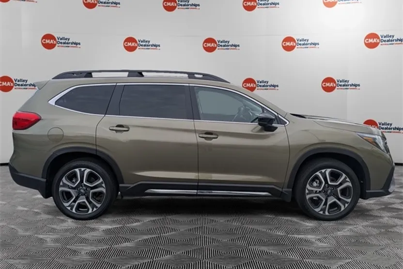 2025 Subaru Ascent Limited photo 1