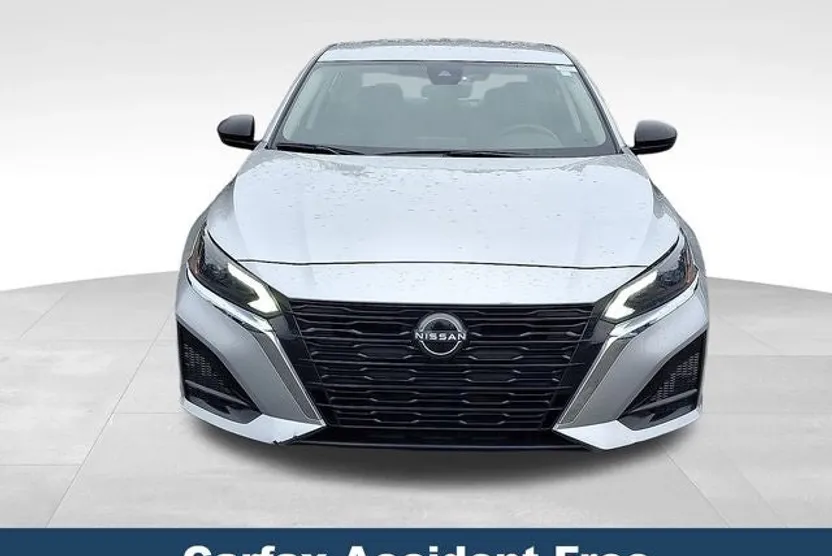 2024 Nissan Altima 2.5 SV photo 1