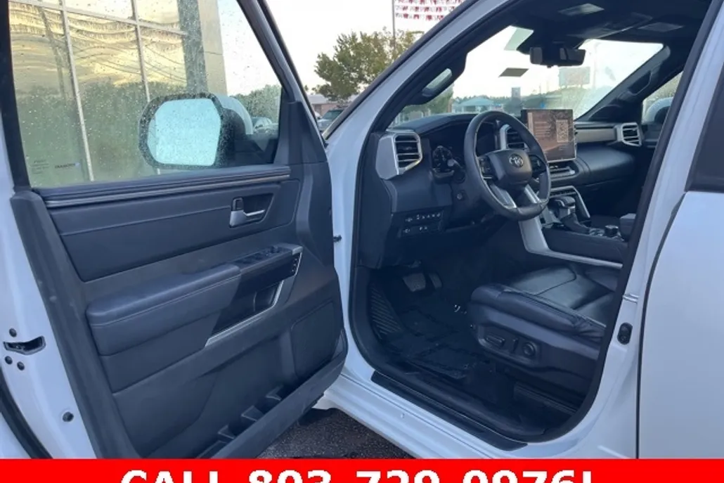 2024 Toyota Sequoia Platinum photo 1