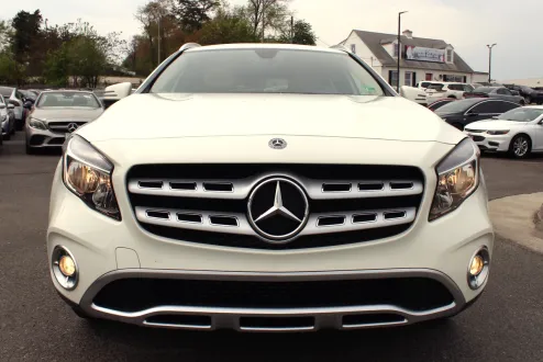 2018 Mercedes Benz GLA 250 4MATIC photo 2