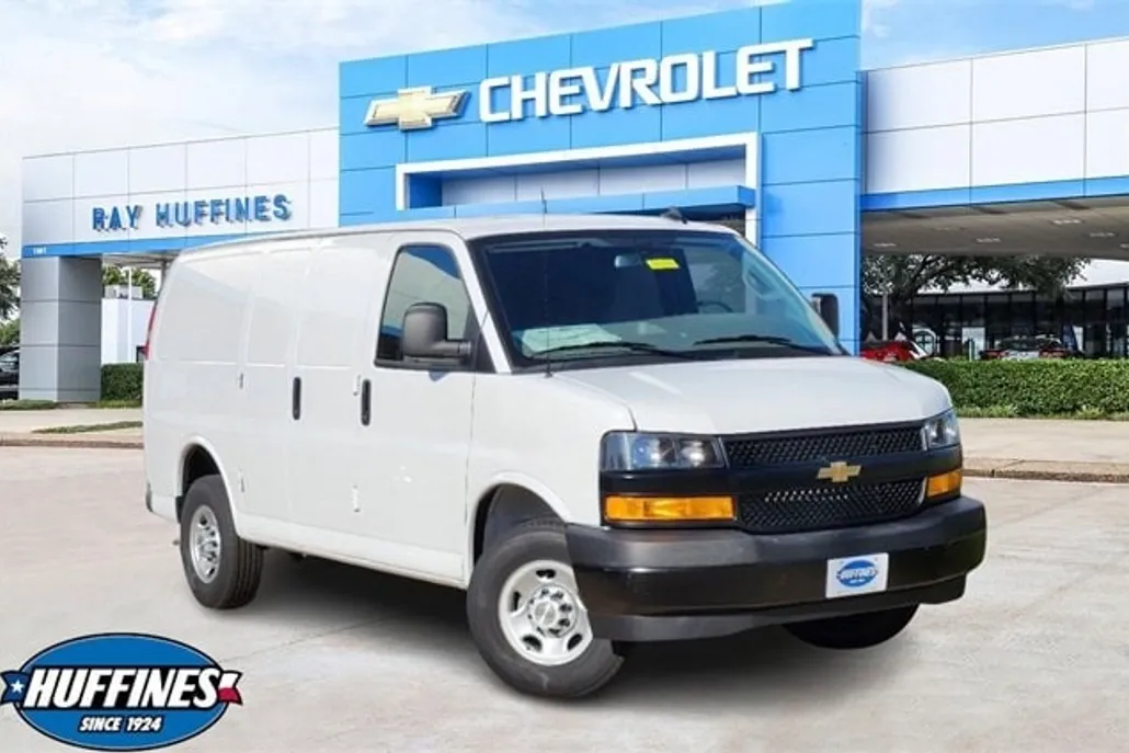 2024 Chevrolet Express Cargo 2500 photo 1