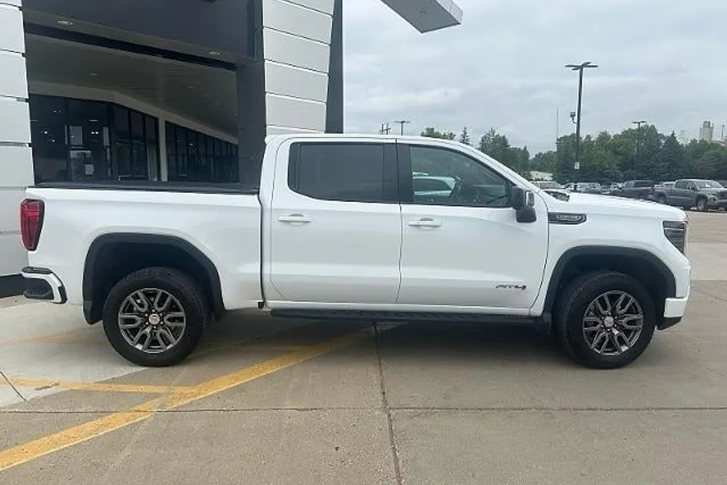 2024 Gmc Sierra 1500 AT4 photo 1
