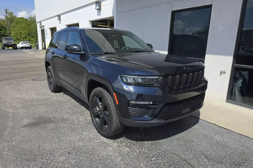 2024 Jeep Grand Cherokee Limited photo 1