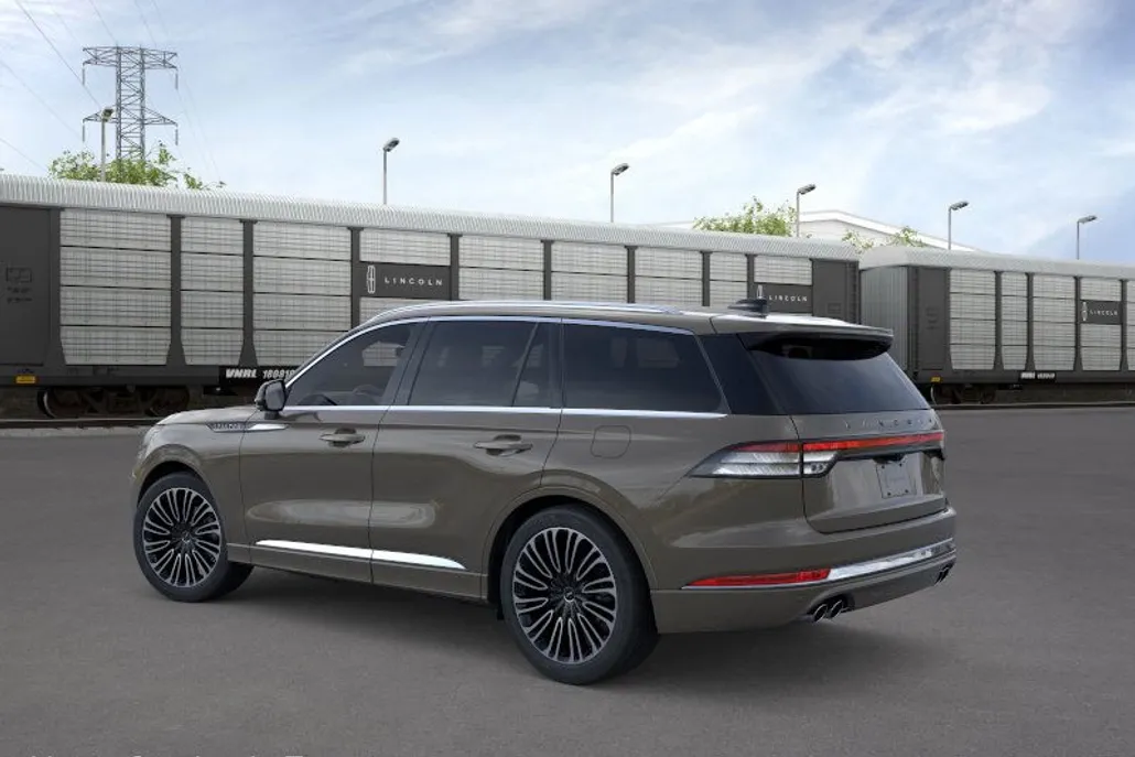 2025 Lincoln Aviator Black Label photo 1