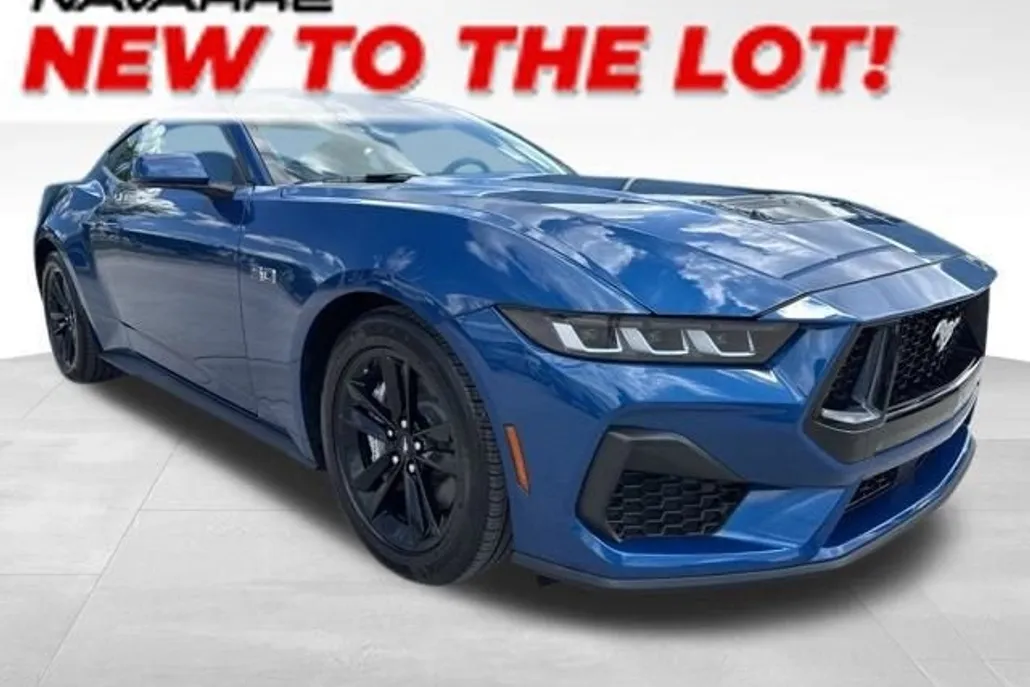 2024 Ford Mustang GT photo 1