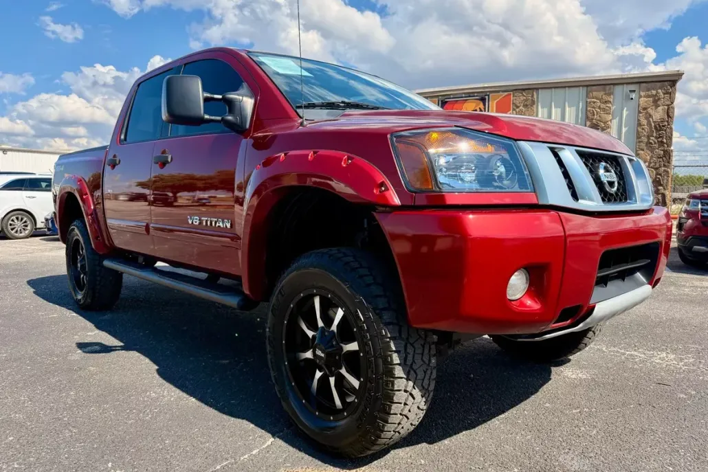 2014 Nissan Titan PRO-4X Crew Cab photo 1