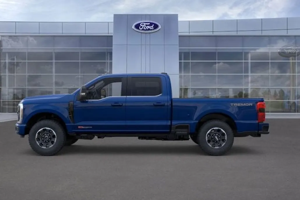 2026 Ford F-350 Lariat photo 1