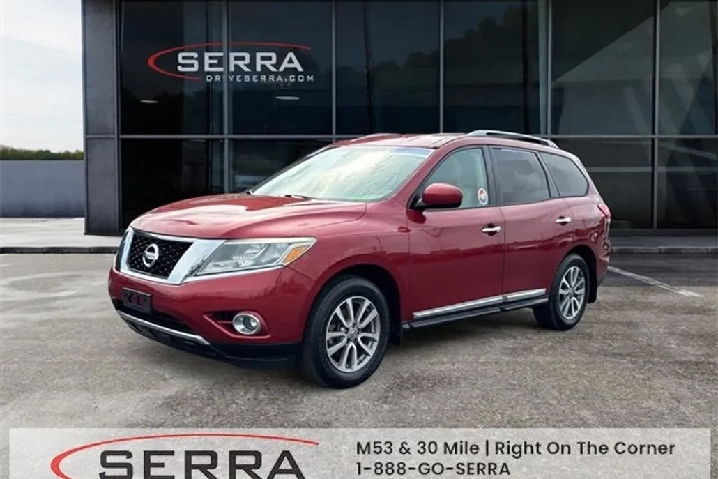 2015 Nissan Pathfinder SL photo 1