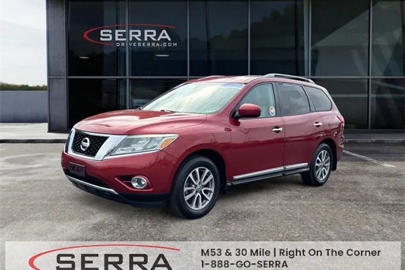 2015 Nissan Pathfinder SL photo 1
