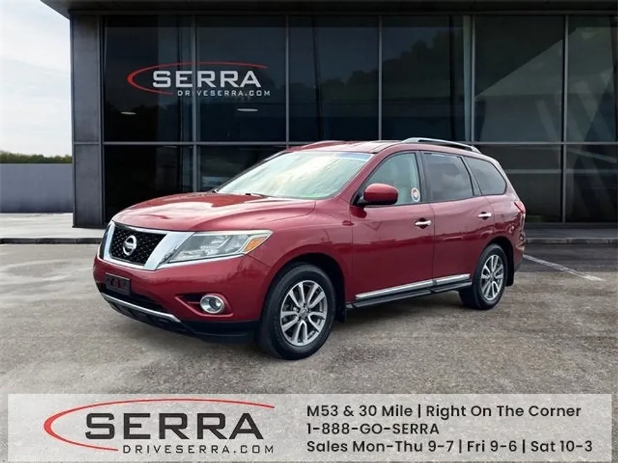 2015 Nissan Pathfinder SL photo 1