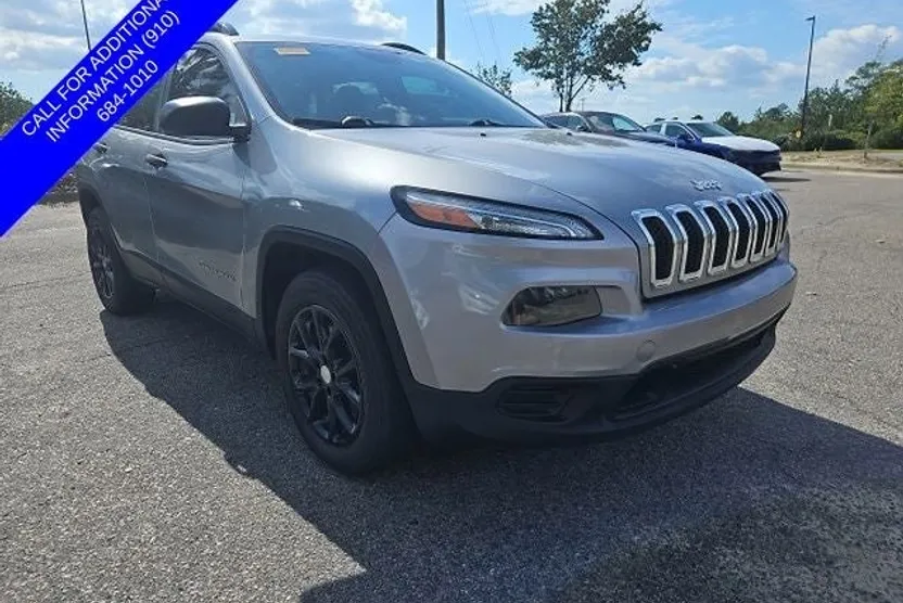 2017 Jeep Cherokee Sport photo 1