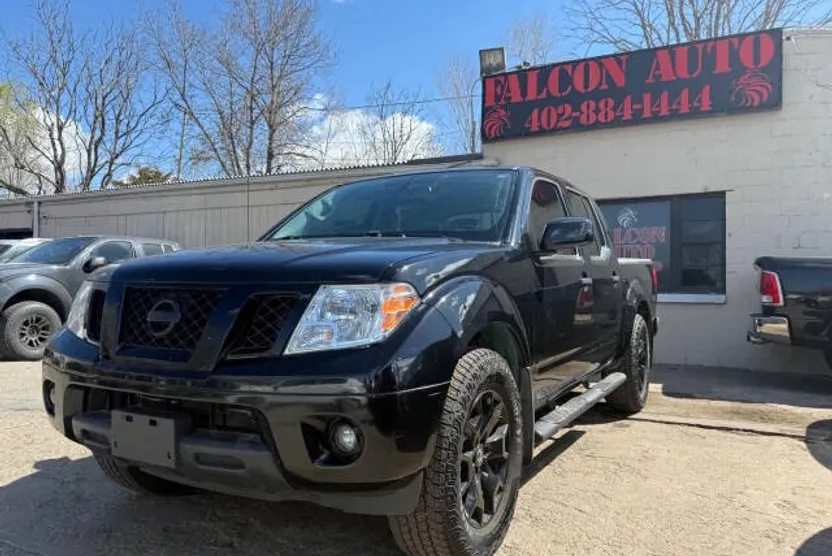 2019 Nissan Frontier SV Crew Cab photo 1