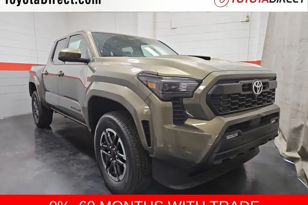 2025 Toyota Tacoma TRD Sport photo 1