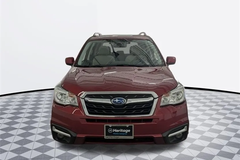 2017 Subaru Forester 2.5i Premium photo 1