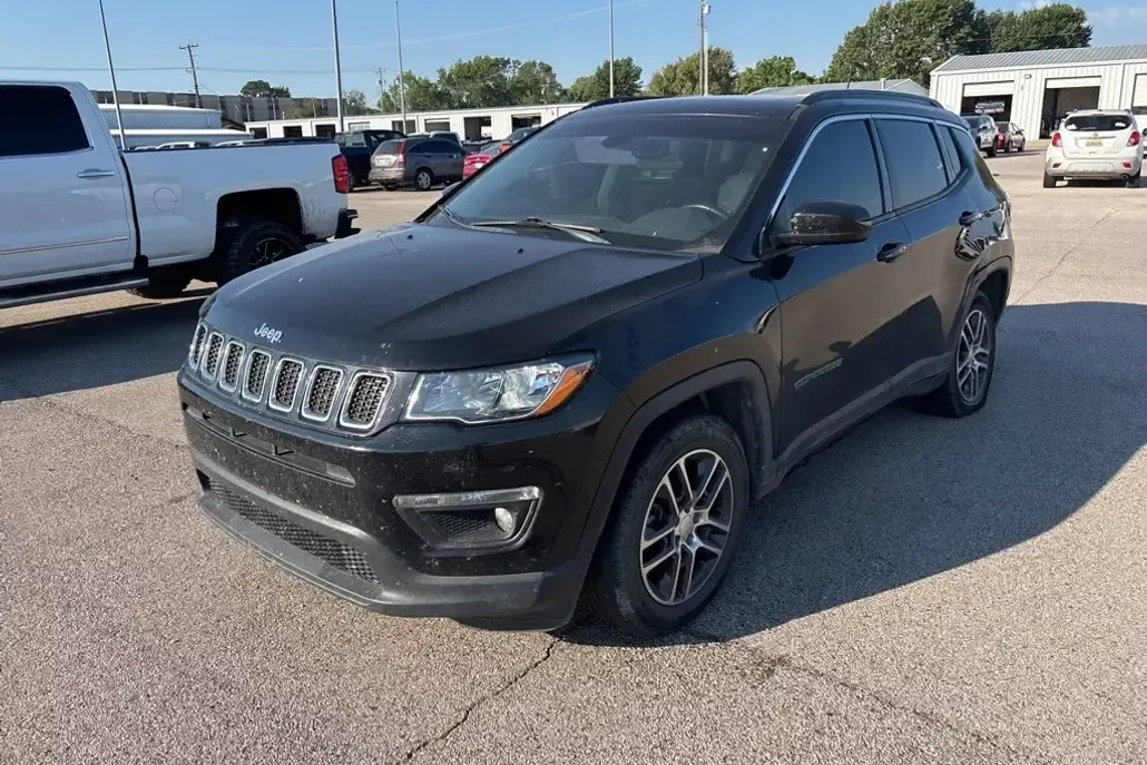 2019 Jeep Compass Latitude photo 1