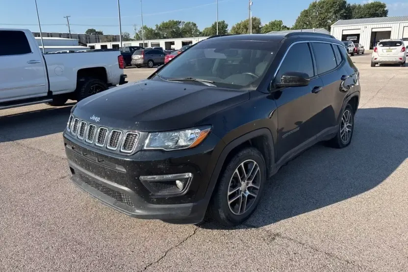 2019 Jeep Compass Latitude photo 1