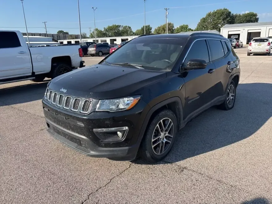 2019 Jeep Compass Latitude photo 1