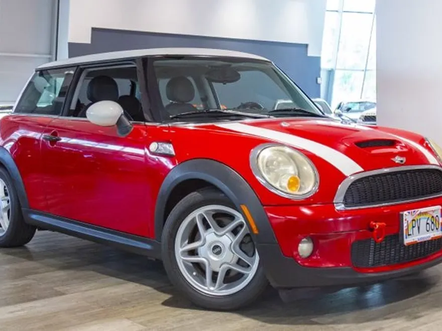 2009 Mini Cooper Hardtop S photo 1